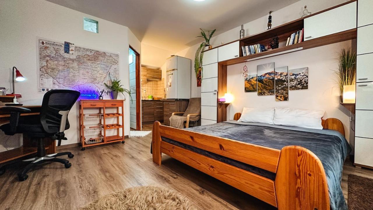 Napfeny Vendeghaz Hotel Győr Buitenkant foto