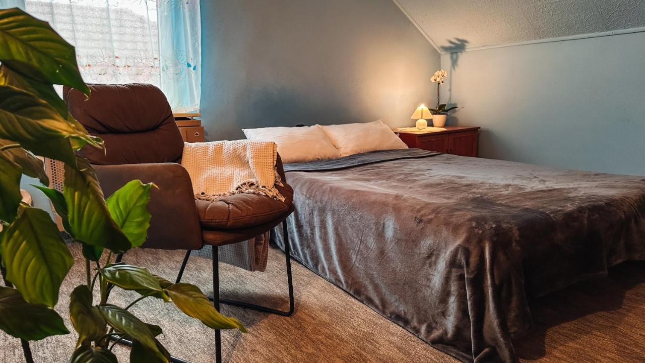 Napfeny Vendeghaz Hotel Győr Buitenkant foto