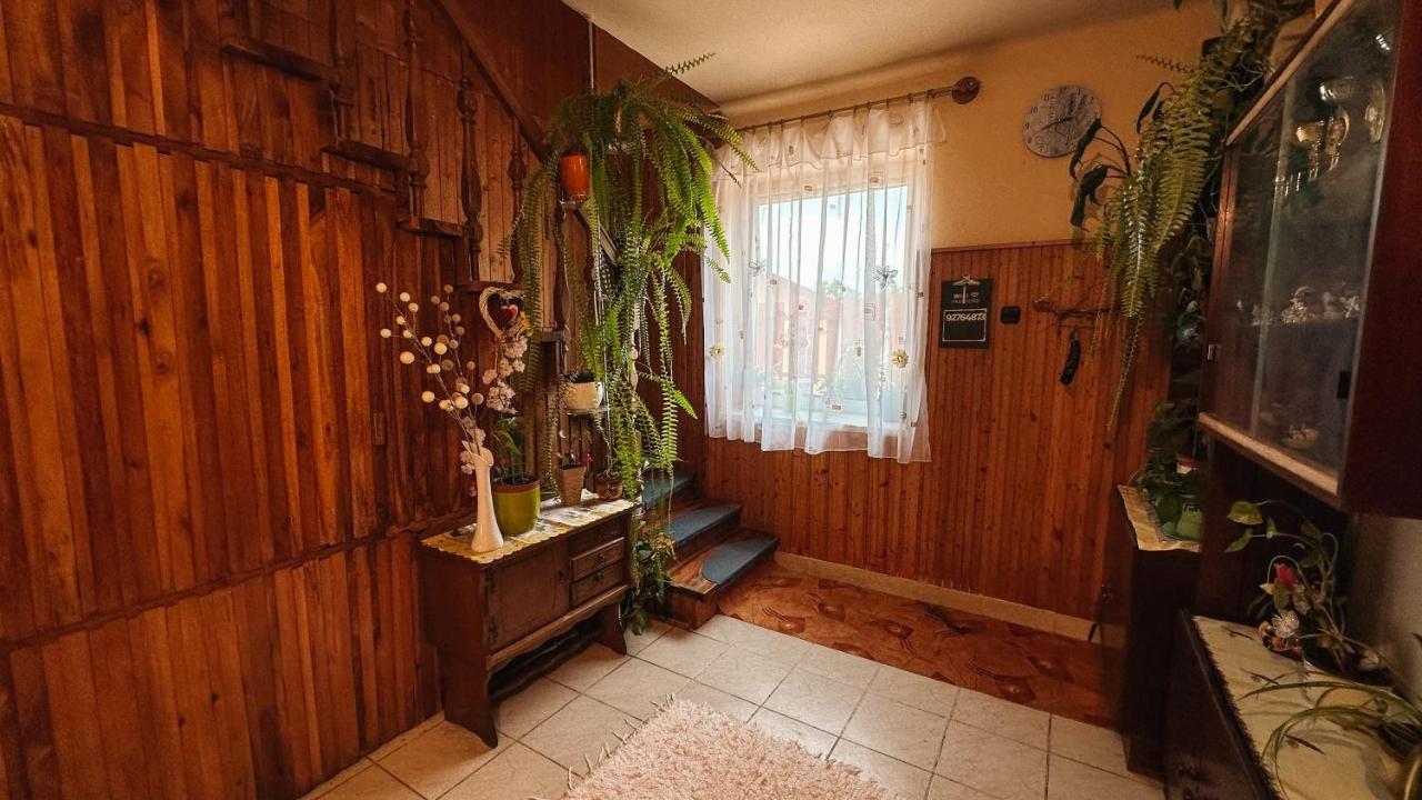 Napfeny Vendeghaz Hotel Győr Buitenkant foto